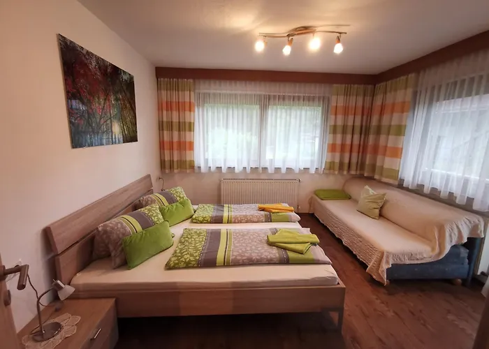 Haus Neurauter 아파트 Mötz