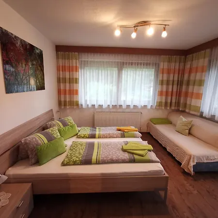 Haus Neurauter 公寓 Mötz