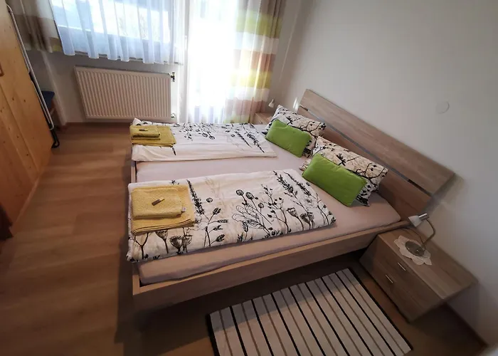 Haus Neurauter Apartamento Mötz